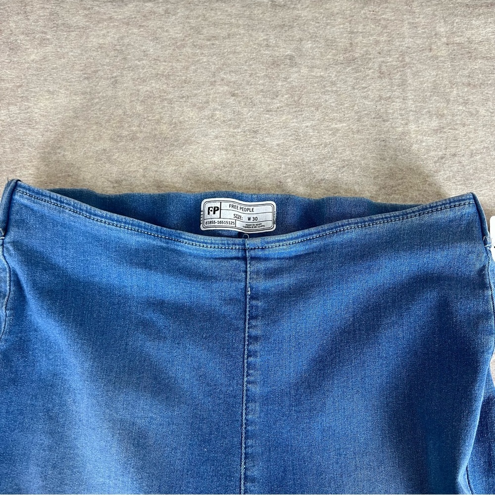 Free People Easy Goes IT Blue Women's Denim Jeggings - Size 30 - NWT - Picture 11 of 16